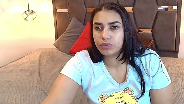 Lia Blake  online show from April 2026 11:59:01 AM