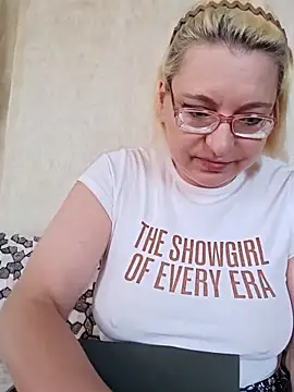 Snapshot of VikaKing chatting on May 2026 10:55:02 AM VikaKing online show from May 2026 10:55:02 AM
