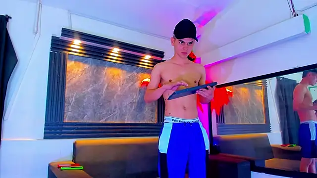 Snapshot of Rick_big chatting on October 2025 04:13:02 AM Rick big online show from October 2025 04:13:02 AM