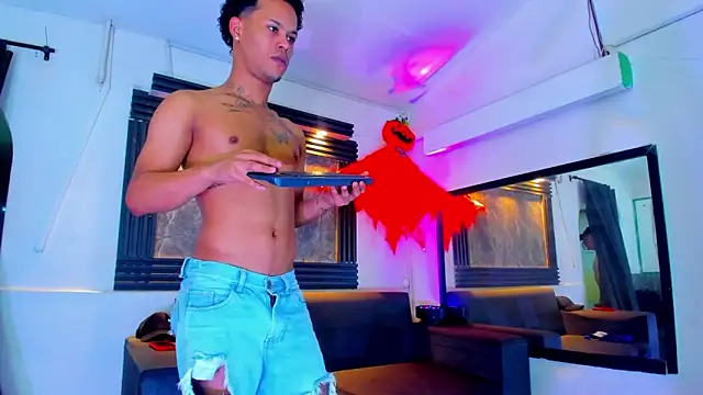 Snapshot of Rick_big chatting on October 2025 04:01:01 AM Rick big online show from October 2025 04:01:01 AM