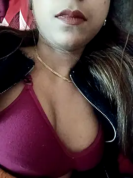 payalsharma95 online show from December 2025 04:24:01 PM