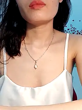 Hinna x online show from April 2026 03:08:01 PM