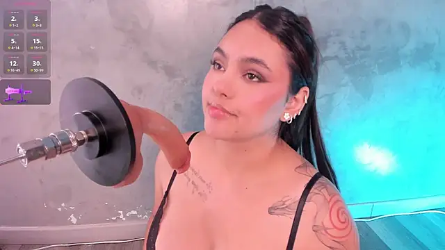 Snapshot of spicymonroe chatting on July 2026 04:23:01 PM spicymonroe online show from July 2026 04:23:01 PM