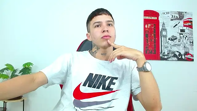 Cumandres18 online show from March 2026 02:34:01 PM