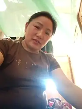 Snapshot of Mptrangp chatting on April 2026 06:44:02 AM Mptrangp online show from April 2026 06:44:02 AM