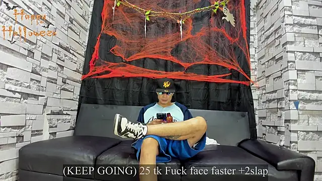 Crazy Cult Sex online show from October 2025 01:07:02 PM