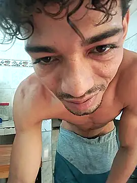 Brayanellatino online show from April 2026 03:15:01 PM