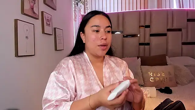 Zoey thompson online show from February 2026 07:32:02 PM