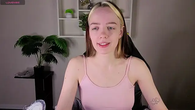 R0cket bunny online show from May 2026 12:48:02 AM