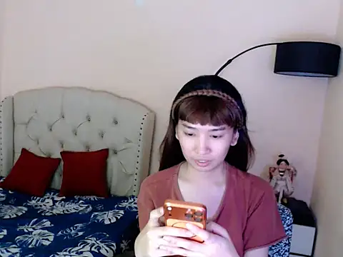 Snapshot of ShantalFoxxy_ chatting on June 2026 04:06:01 AM ShantalFoxxy online show from June 2026 04:06:01 AM