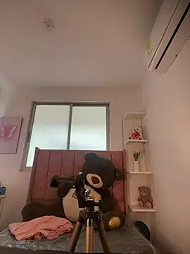 salomecute21 online show from July 2026 11:35:01 AM