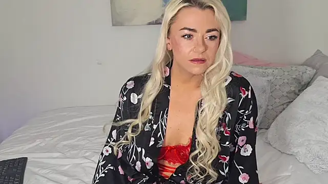 kinkylilsweetie online show from January 2026 07:57:01 AM