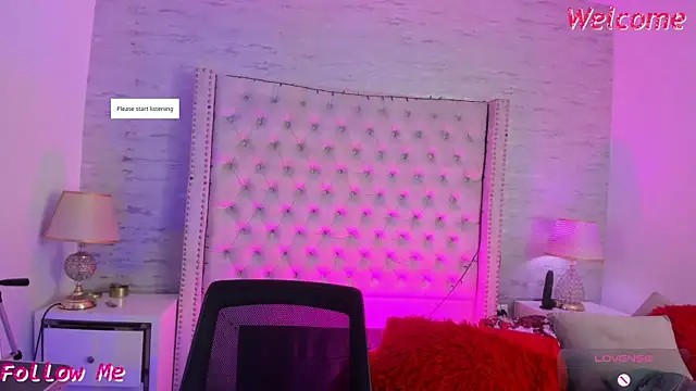 Snapshot of Pamelamiler__ chatting on May 2026 12:00:02 PM Pamelamiler online show from May 2026 12:00:02 PM