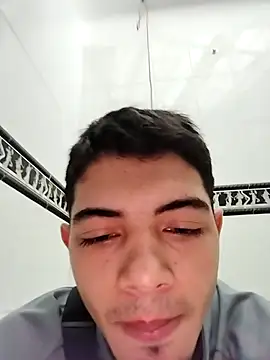 Snapshot of andrew_colleman chatting on November 2025 11:02:02 AM andrew colleman online show from November 2025 11:02:02 AM