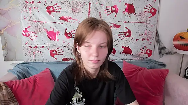 Snapshot of Madelaineses chatting on October 2025 09:06:02 AM Madelaineses online show from October 2025 09:06:02 AM