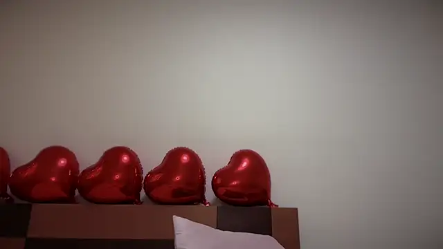 Reddgiirl online show from March 2026 10:39:01 PM