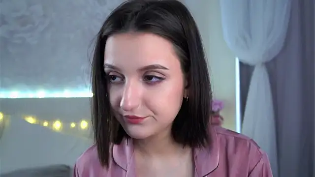 FalineBeacher online show from April 2026 01:10:01 AM