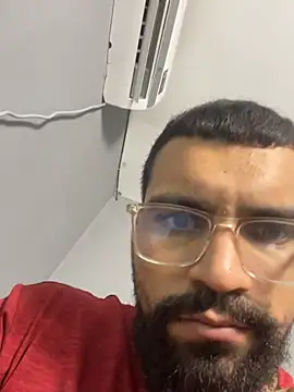 vincentjaxon online show from April 2026 08:32:02 PM