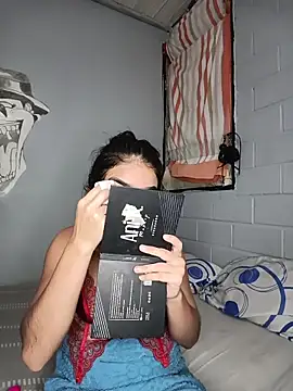 Bigtiti01 online show from April 2026 07:58:02 PM