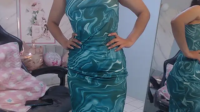 victoria hernandez t  online show from March 2026 01:05:01 PM