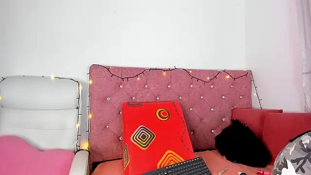 Snapshot of dulce_brown01 chatting on October 2025 01:28:02 PM dulce brown01 online show from October 2025 01:28:02 PM