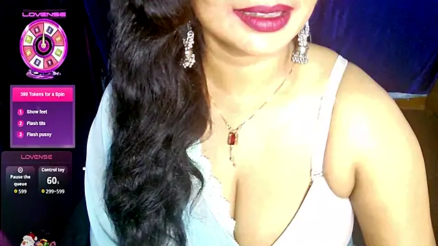 Snapshot of QUEEN_SAKHI- chatting on July 2026 08:26:02 PM QUEEN SAKHI- online show from July 2026 08:26:02 PM