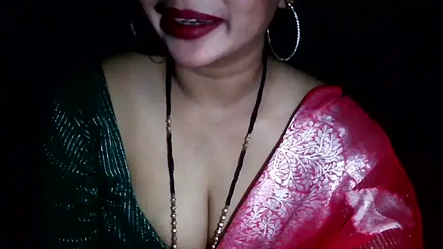 Snapshot of QUEEN_SAKHI- chatting on July 2026 07:01:02 AM QUEEN SAKHI- online show from July 2026 07:01:02 AM