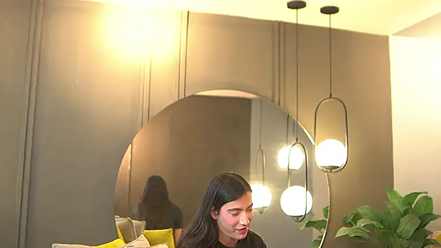 Ariaa Isabell online show from April 2026 06:46:01 PM