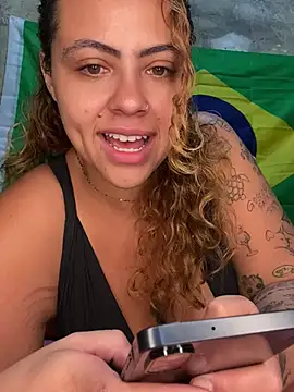 Snapshot of Chloe_Leaozinho chatting on June 2026 02:41:02 PM Chloe Leaozinho online show from June 2026 02:41:02 PM