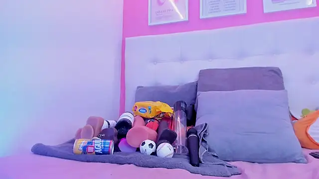 Willow Wright online show from March 2026 02:33:02 PM