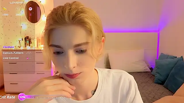 fiachand online show from March 2026 06:01:01 PM