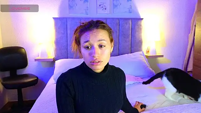 juliana-mancini online show from November 2025 06:19:02 PM