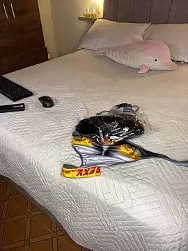 juliana-mancini online show from March 2026 10:12:02 AM