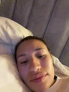 juliana-mancini online show from March 2026 12:37:02 AM