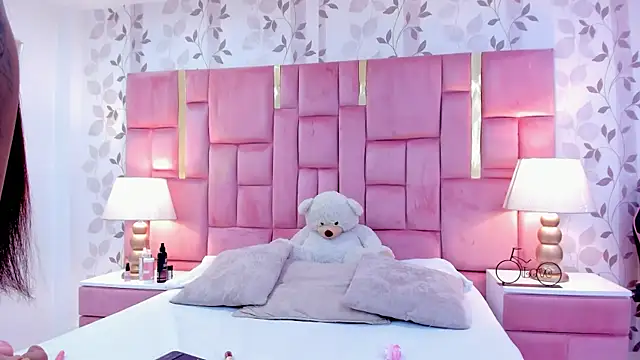 GabyMoreau online show from March 2026 08:15:02 PM