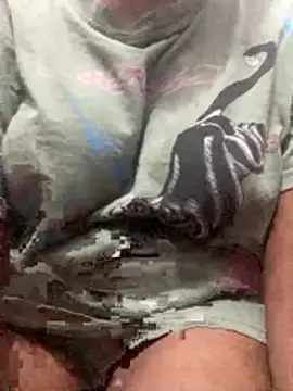 Snapshot of madu-Nisansa chatting on November 2025 09:59:01 PM madu-Nisansa online show from November 2025 09:59:01 PM