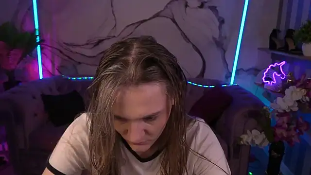 DiamondGoldie online show from September 2025 06:59:02 AM