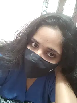 Snapshot of 00USER chatting on September 2025 03:31:01 AM 00USER online show from September 2025 03:31:01 AM