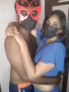 Snapshot of 00USER chatting on December 2025 10:04:02 PM 00USER online show from December 2025 10:04:02 PM