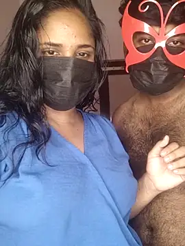 Snapshot of 00USER chatting on April 2026 07:18:02 PM 00USER online show from April 2026 07:18:02 PM