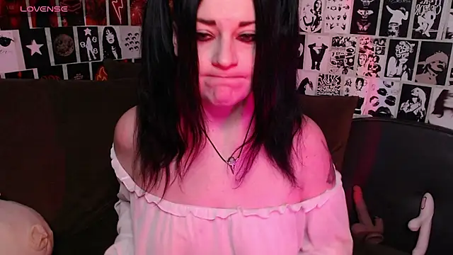 Kvopa online show from October 2025 10:00:02 PM