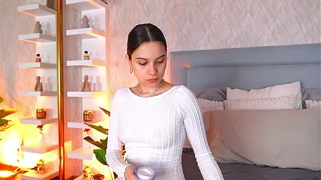 Sofy Bradd online show from March 2026 08:29:02 AM