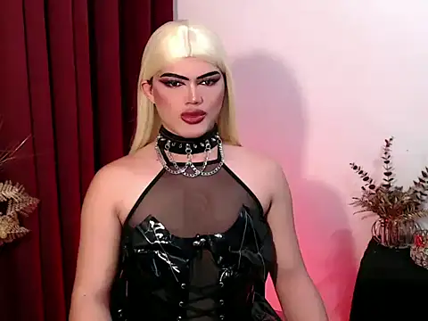 Snapshot of ShaneX01 chatting on April 2026 07:25:01 PM ShaneX01 online show from April 2026 07:25:01 PM