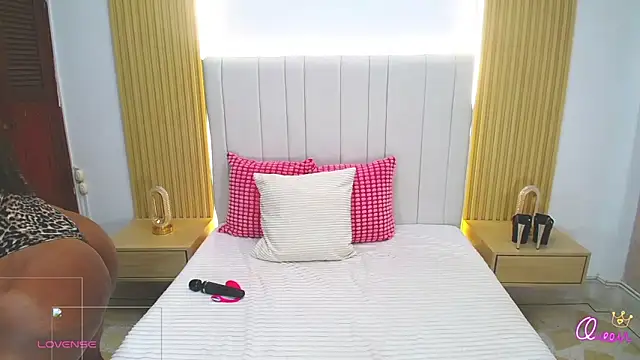 WildScarlet online show from March 2026 01:07:02 PM