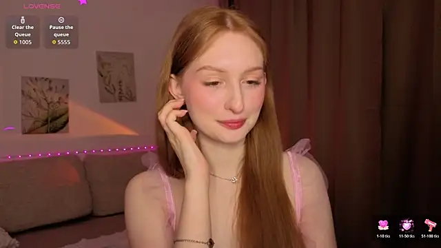 Betty Twinkle online show from November 2025 10:42:02 PM