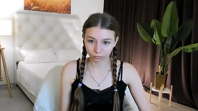 JulieDaniel online show from September 2025 04:14:02 AM