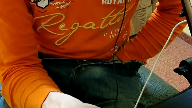 Snapshot of k74robert chatting on April 2026 05:24:01 PM k74robert online show from April 2026 05:24:01 PM