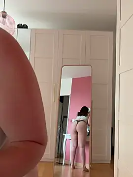 chloedlm5 online show from April 2026 09:04:01 AM