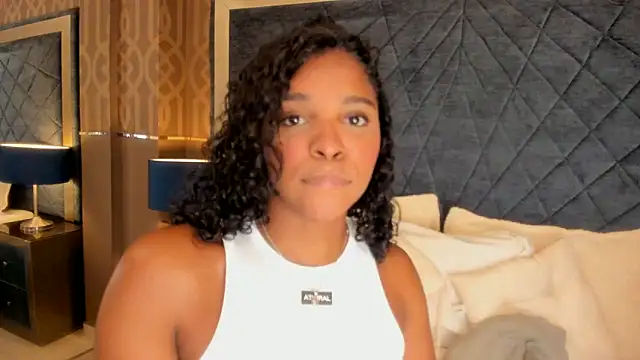 Snapshot of LisaMendez chatting on July 2026 09:25:01 PM LisaMendez online show from July 2026 09:25:01 PM