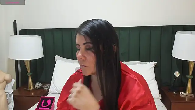 kiraGeiner online show from September 2025 02:23:01 AM